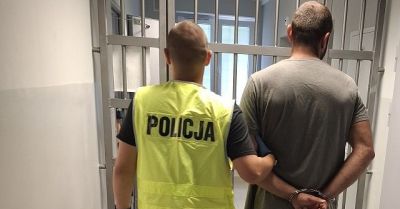 Okradał drogerię i był poszukiwany - zatrzymali go policjanci